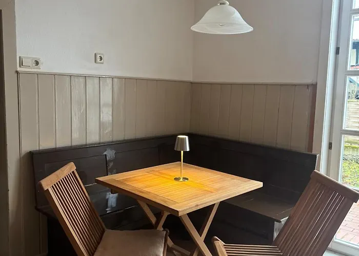 Urlaub Am Fluss Im Historischen Altenburschla *