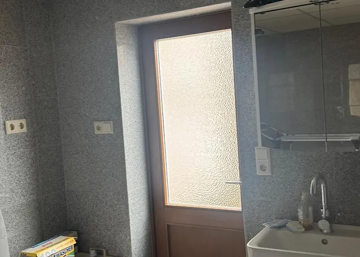 Urlaub Am Fluss Im Historischen Altenburschla *